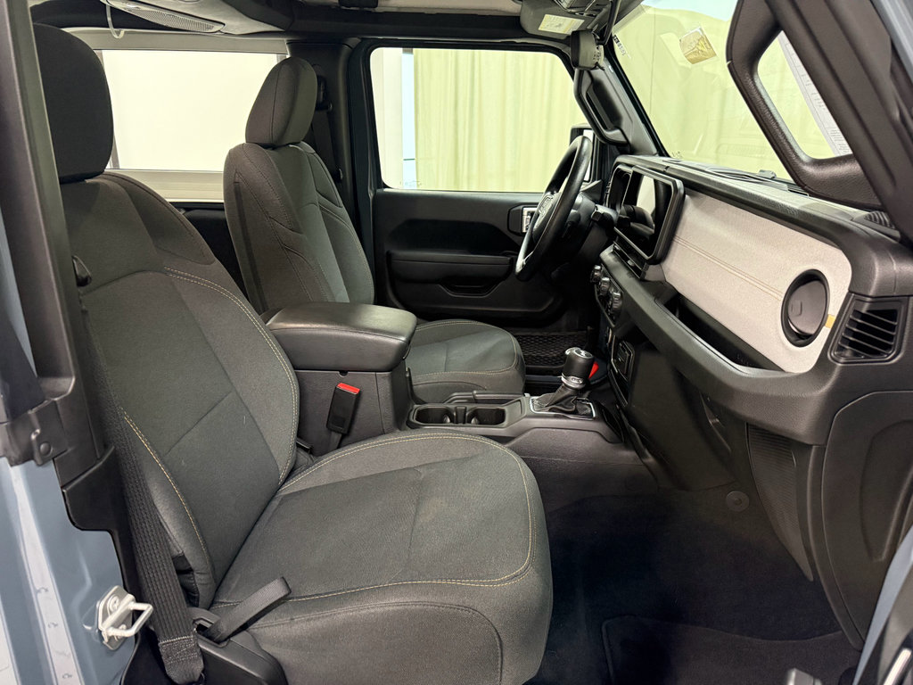 Used 2024 Jeep Wrangler Sport image 19