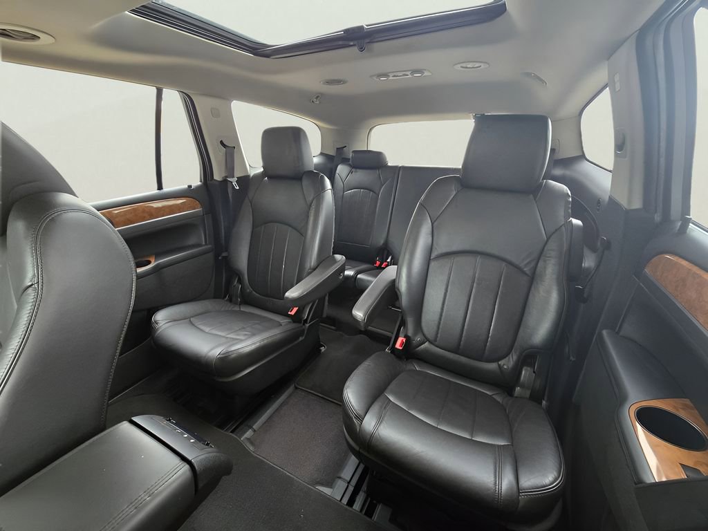 Used 2011 Buick Enclave CXL image 28