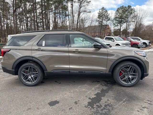 Used 2026 Ford Explorer ST-Line w/ ST-Line Street Pack AWD/4WD image 6