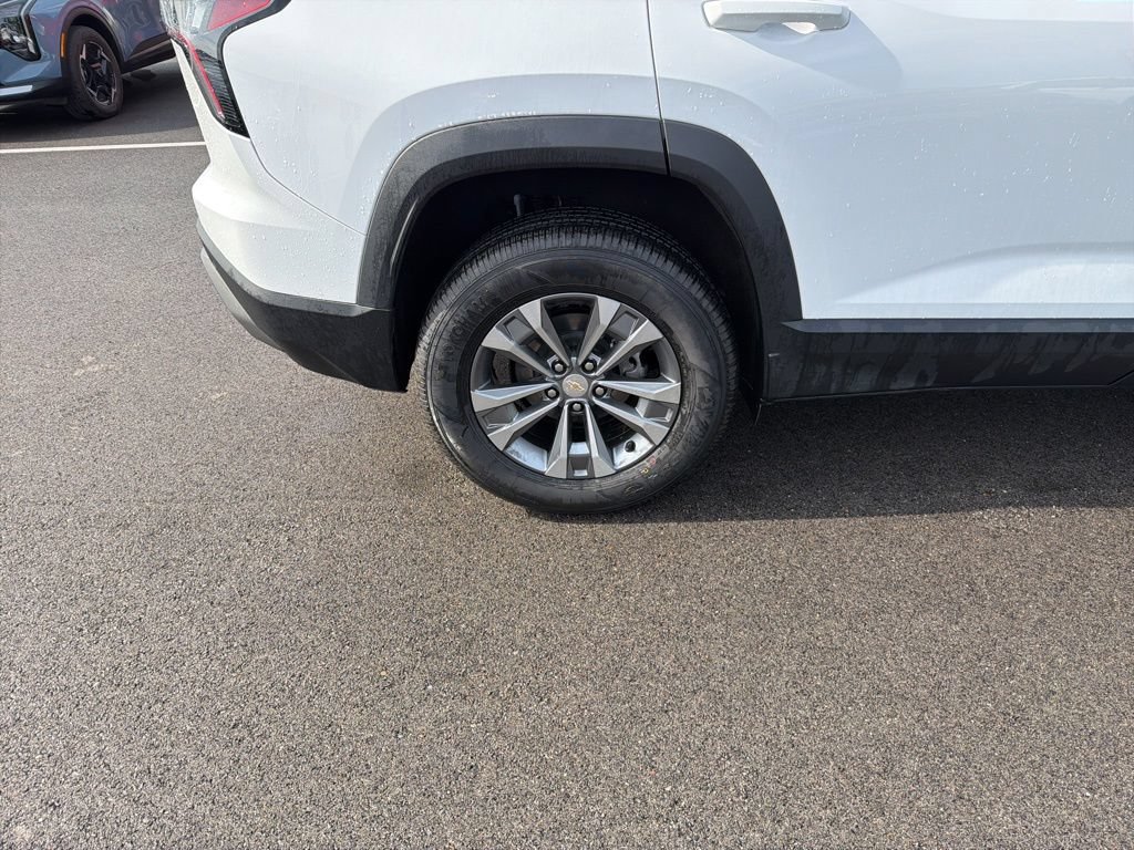 Used 2025 Chevrolet Equinox LT AWD/4WD image 13