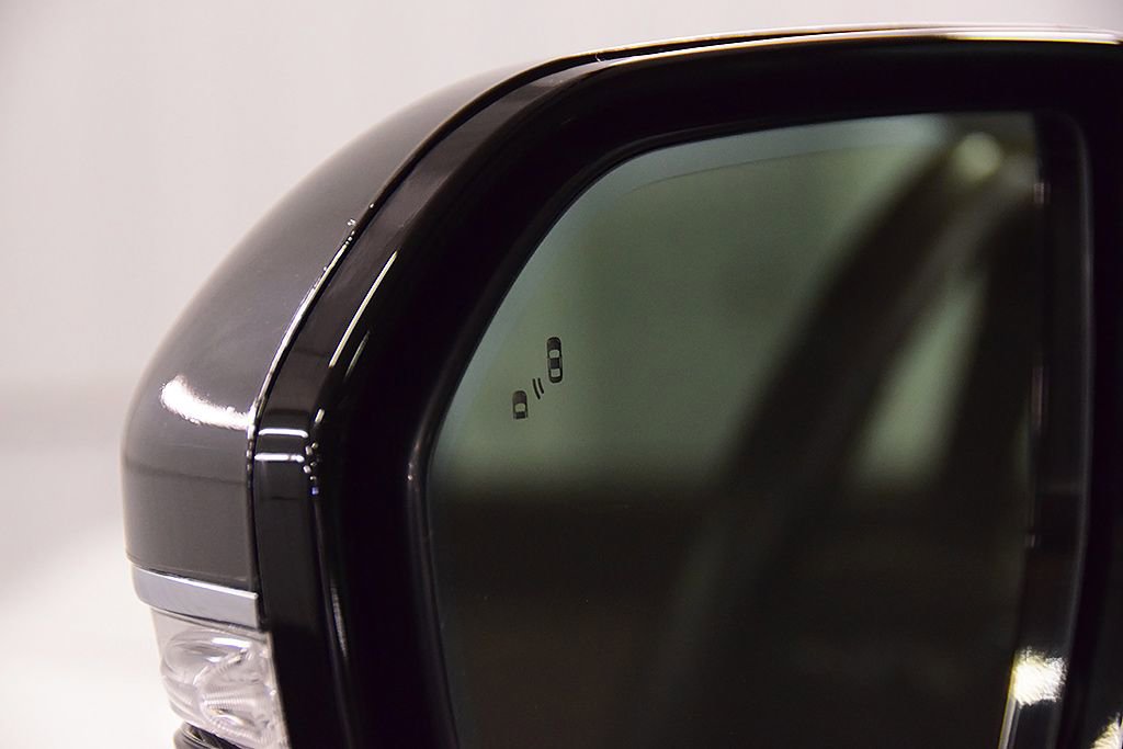 Used 2022 Lincoln Navigator Reserve image 12