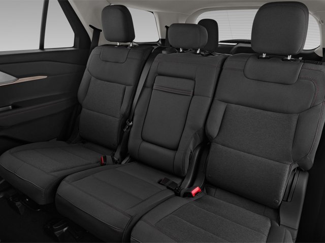 Used 2025 Ford Explorer Platinum w/ Ultimate Package image 11