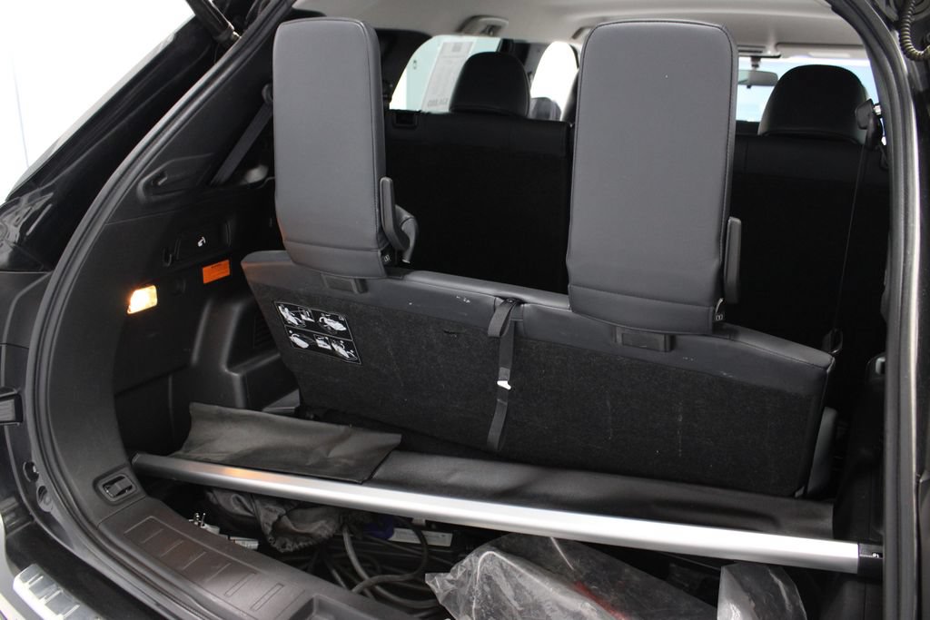 Used 2023 Mitsubishi Outlander SE AWD/4WD image 14