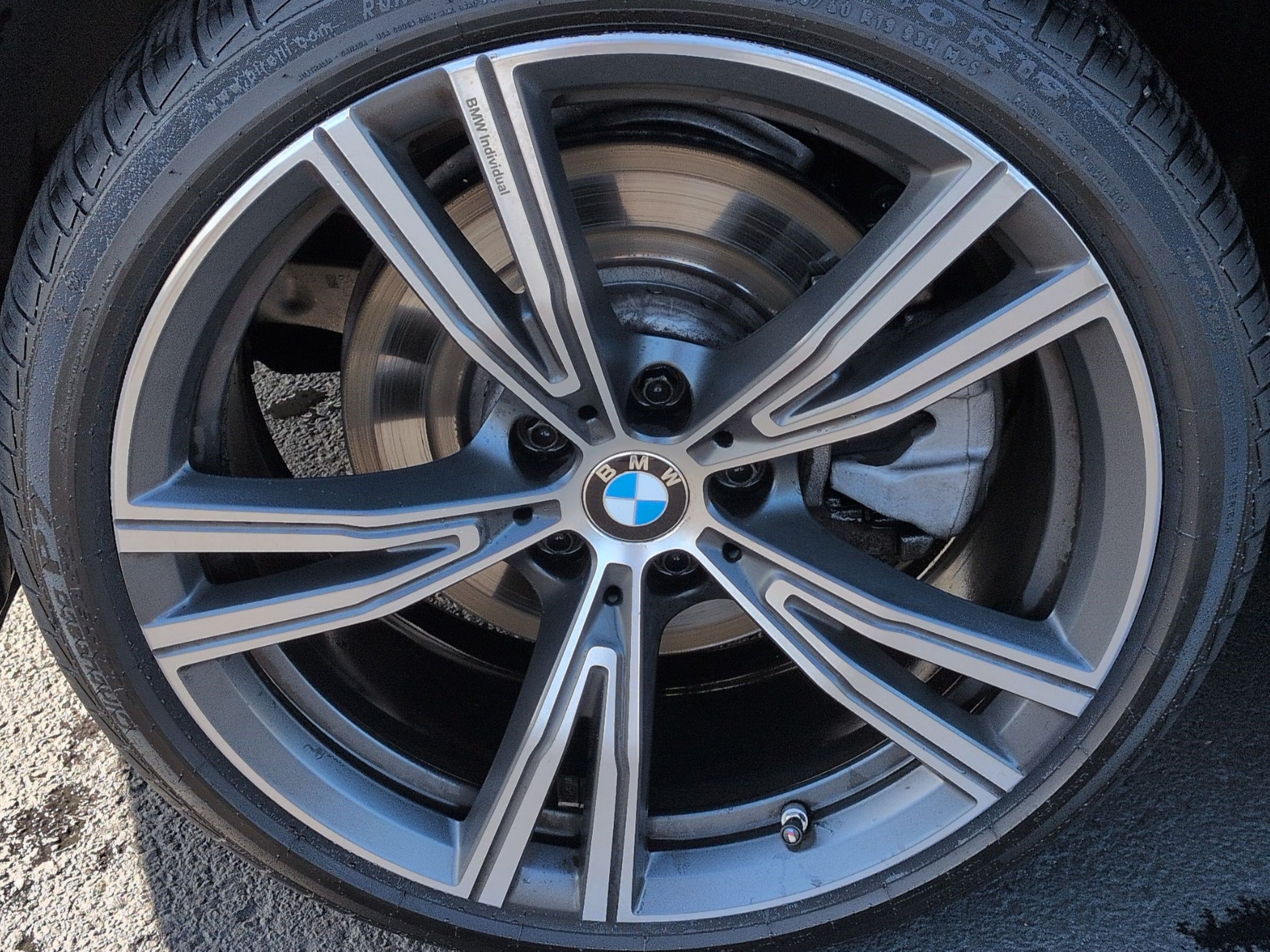 Used 2023 BMW 330i Sedan w/ Premium Package RWD image 13