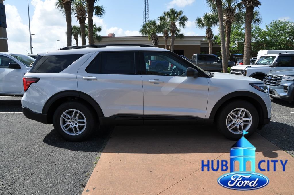 New 2026 Ford Explorer Active RWD image 6