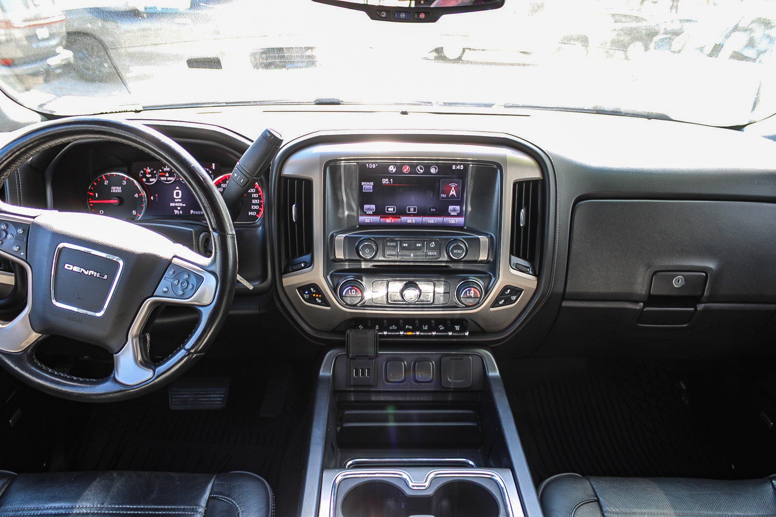 Used 2015 GMC Sierra 2500 Denali w/ Duramax Plus Package AWD/4WD image 14