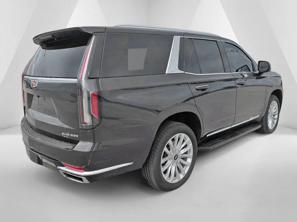 Used 2024 Cadillac Escalade Luxury AWD/4WD image 8