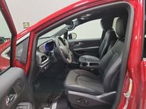 New 2026 Chrysler Pacifica Select FWD image 11