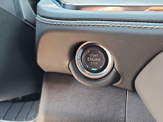 New 2025 Chevrolet Suburban Premier image 15