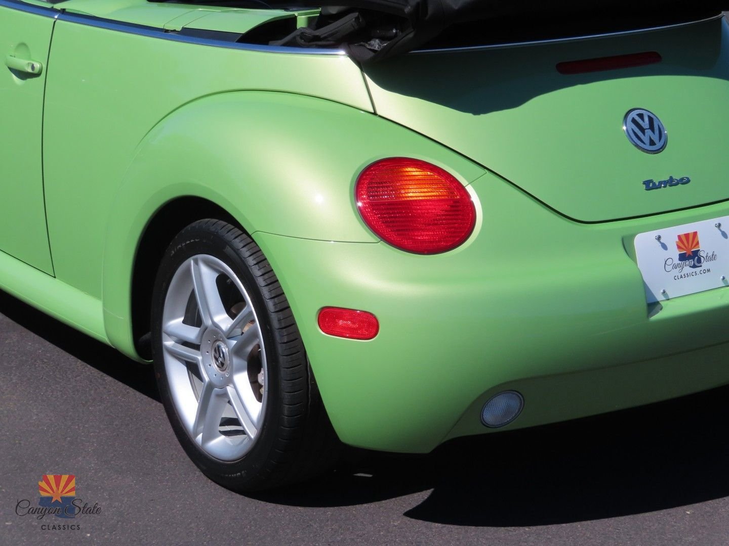 Used 2004 Volkswagen Beetle GLS image 16