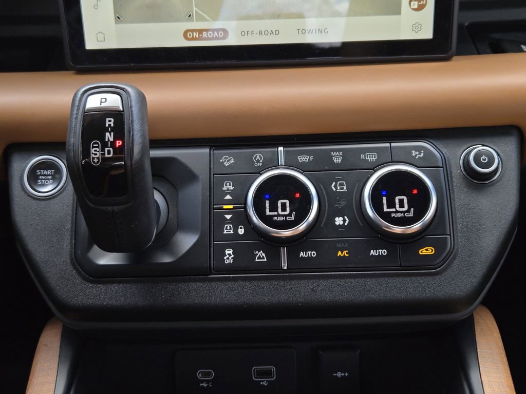 Used 2020 Land Rover Defender 110 X AWD/4WD image 14