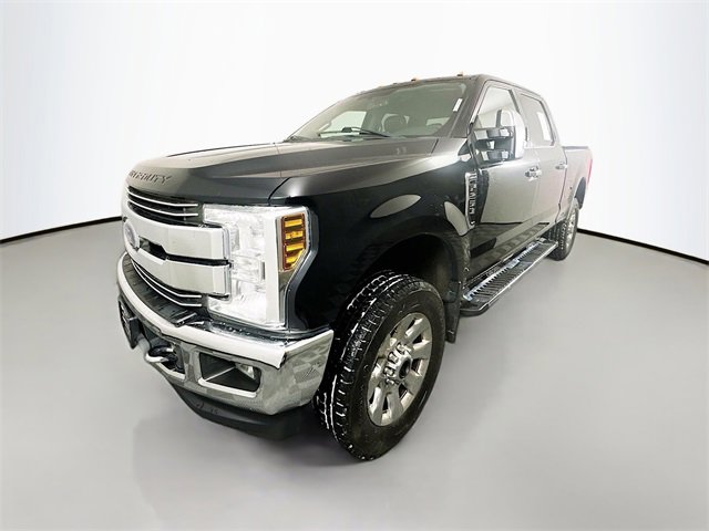 Used 2018 Ford F250 Lariat w/ Chrome Package image 3