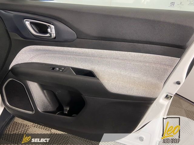 Used 2022 Jeep Compass Latitude image 12