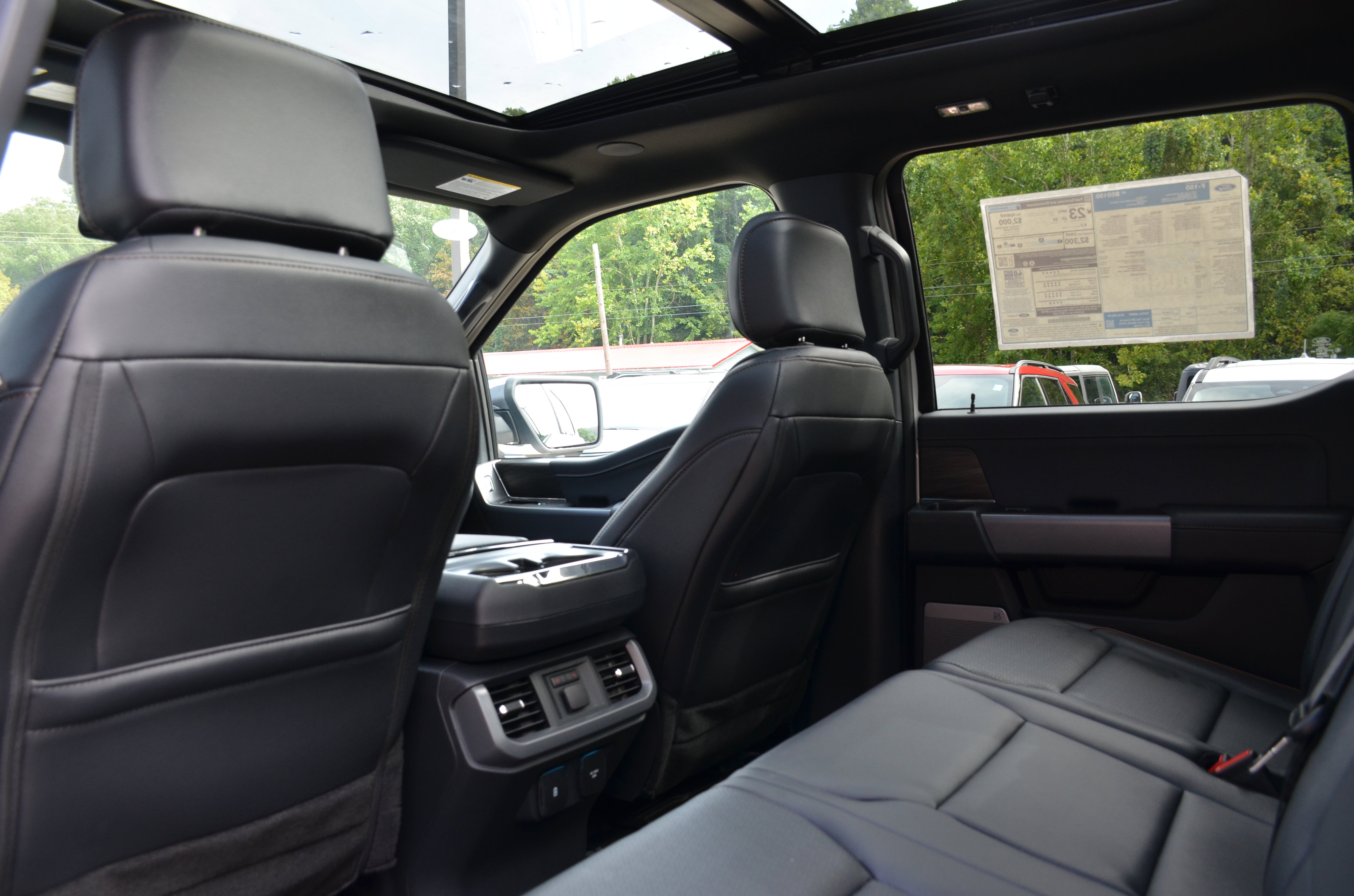 New 2025 Ford F150 Lariat w/ Equipment Group 502A High image 22