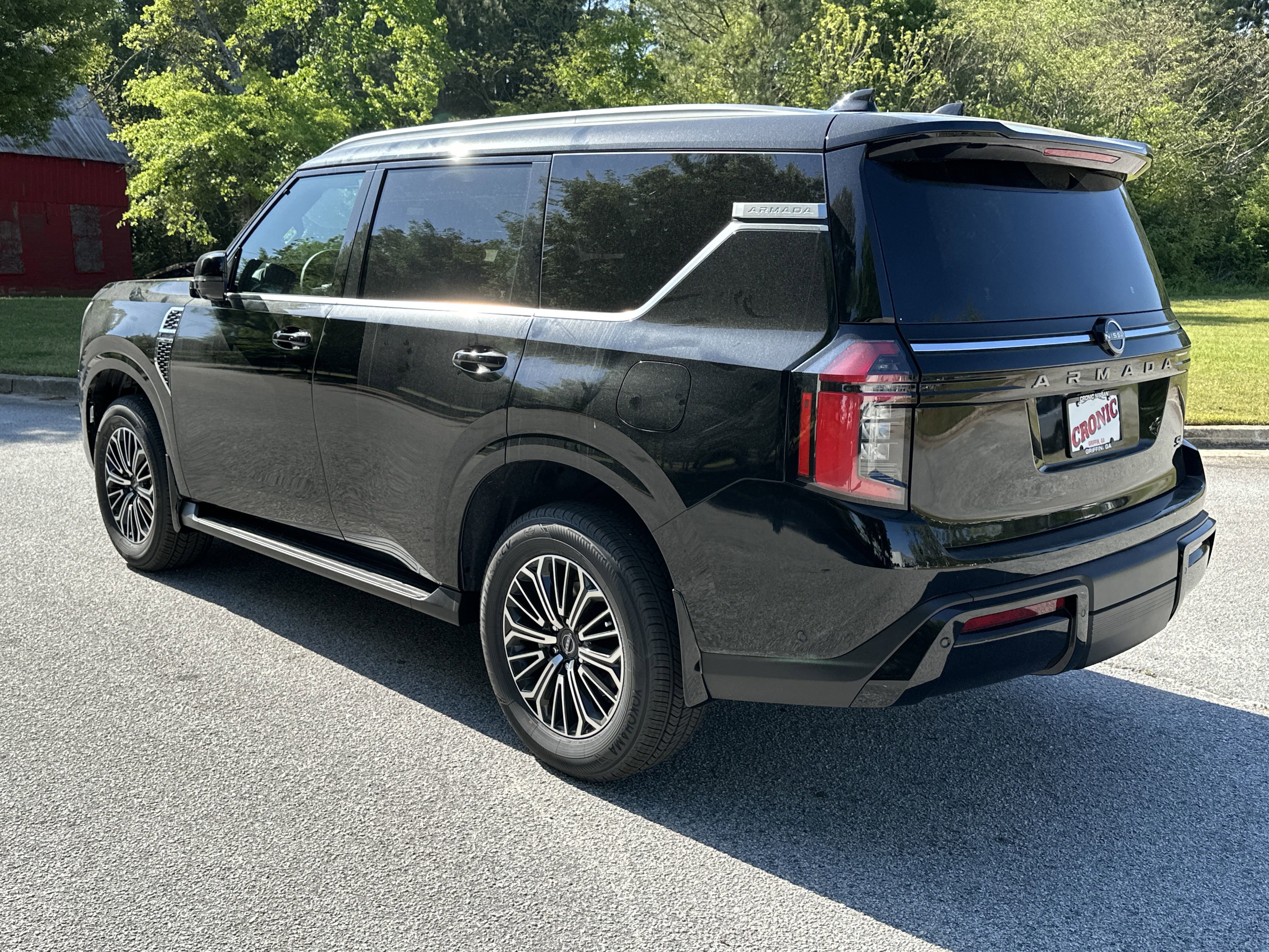 New 2025 Nissan Armada SL w/ Captain's Chari Seat Package image 7