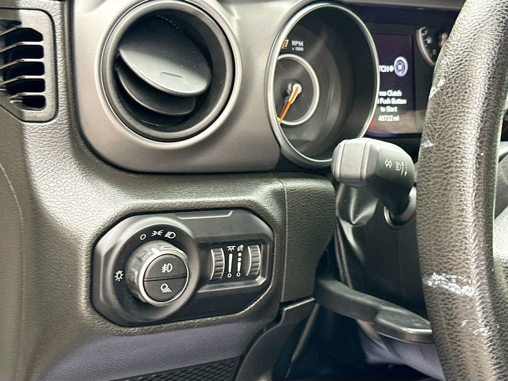 Used 2022 Jeep Gladiator Sport image 11