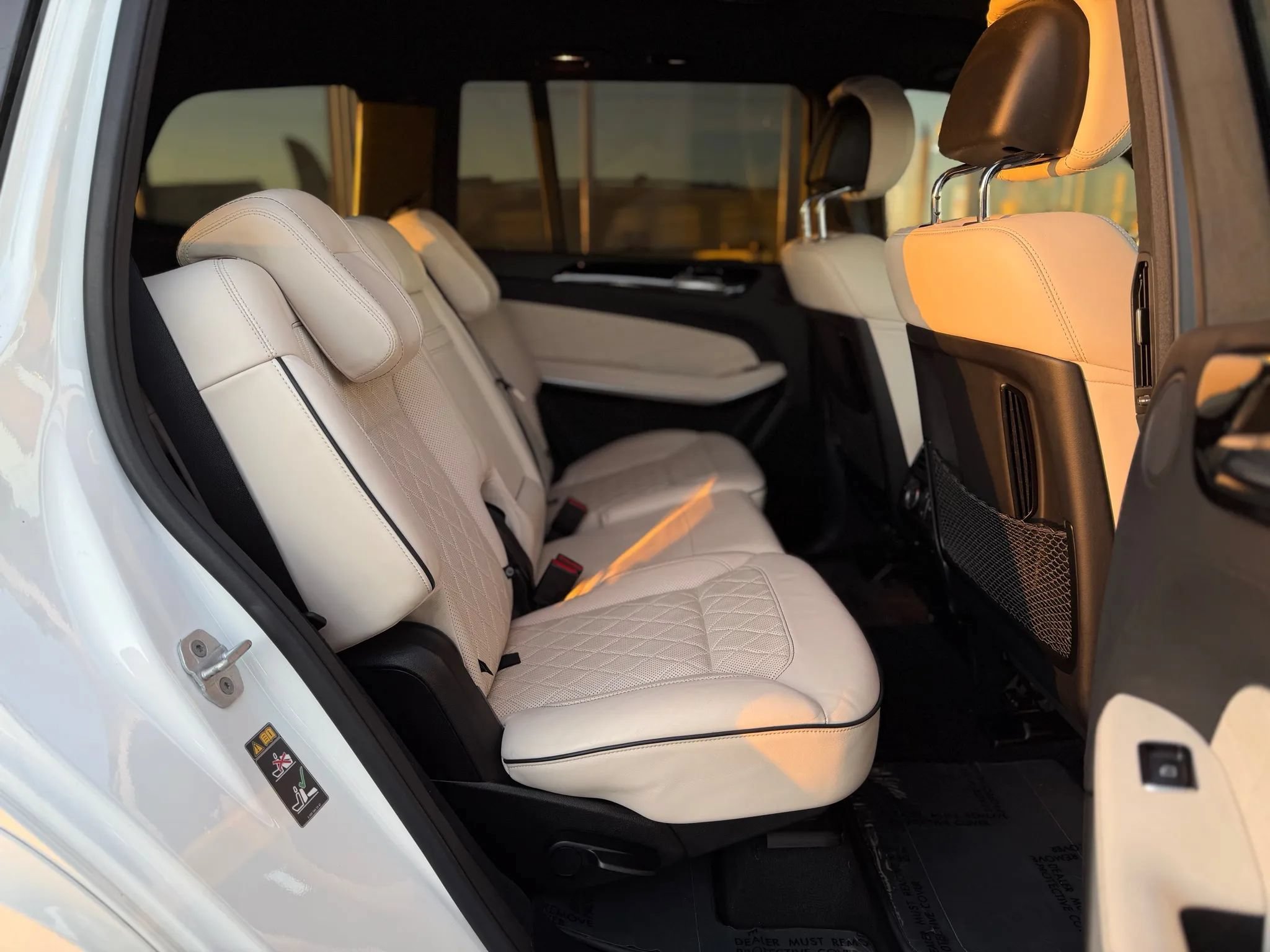 Used 2015 Mercedes-Benz GL 550 4MATIC image 30
