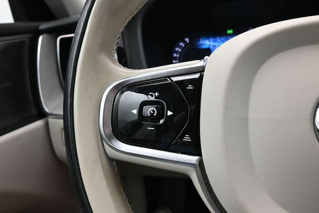 Used 2023 Volvo XC60 B5 Plus w/ Climate Package AWD/4WD image 25
