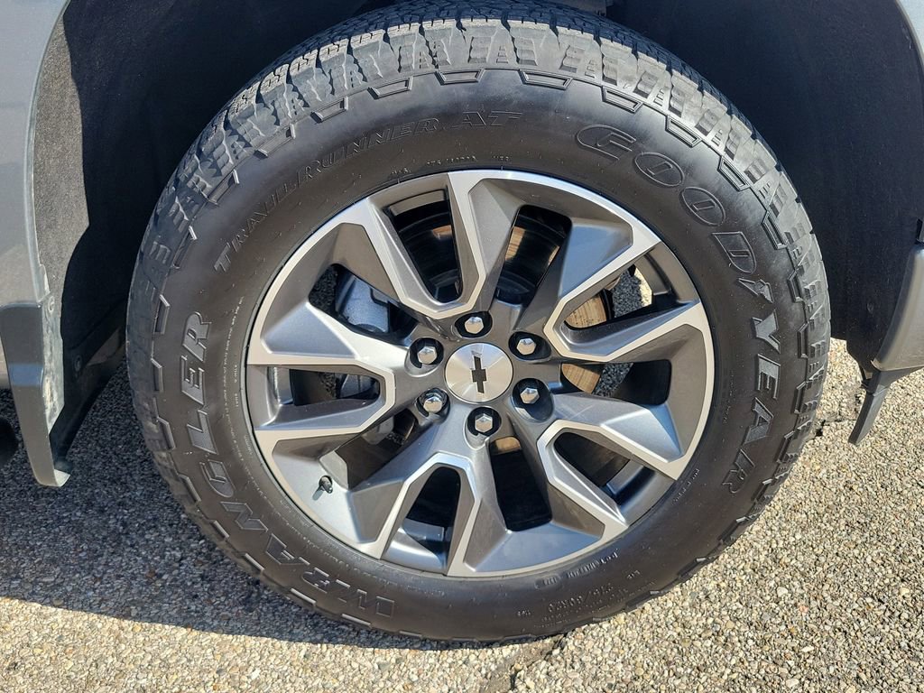 Used 2022 Chevrolet Silverado 1500 Custom image 5