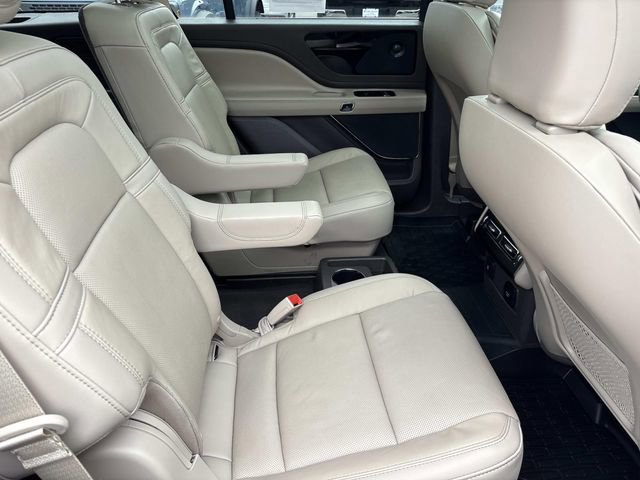 Certified 2023 Lincoln Aviator Reserve w/ Equipment Group 201A image 22