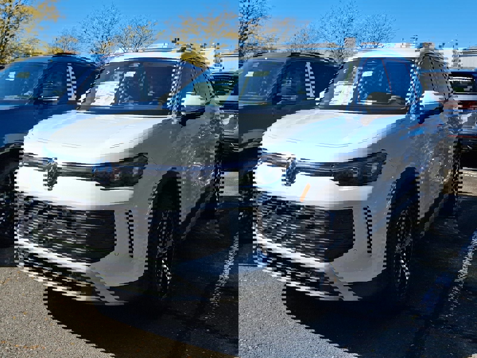 New 2026 Volkswagen Tiguan SE image 3