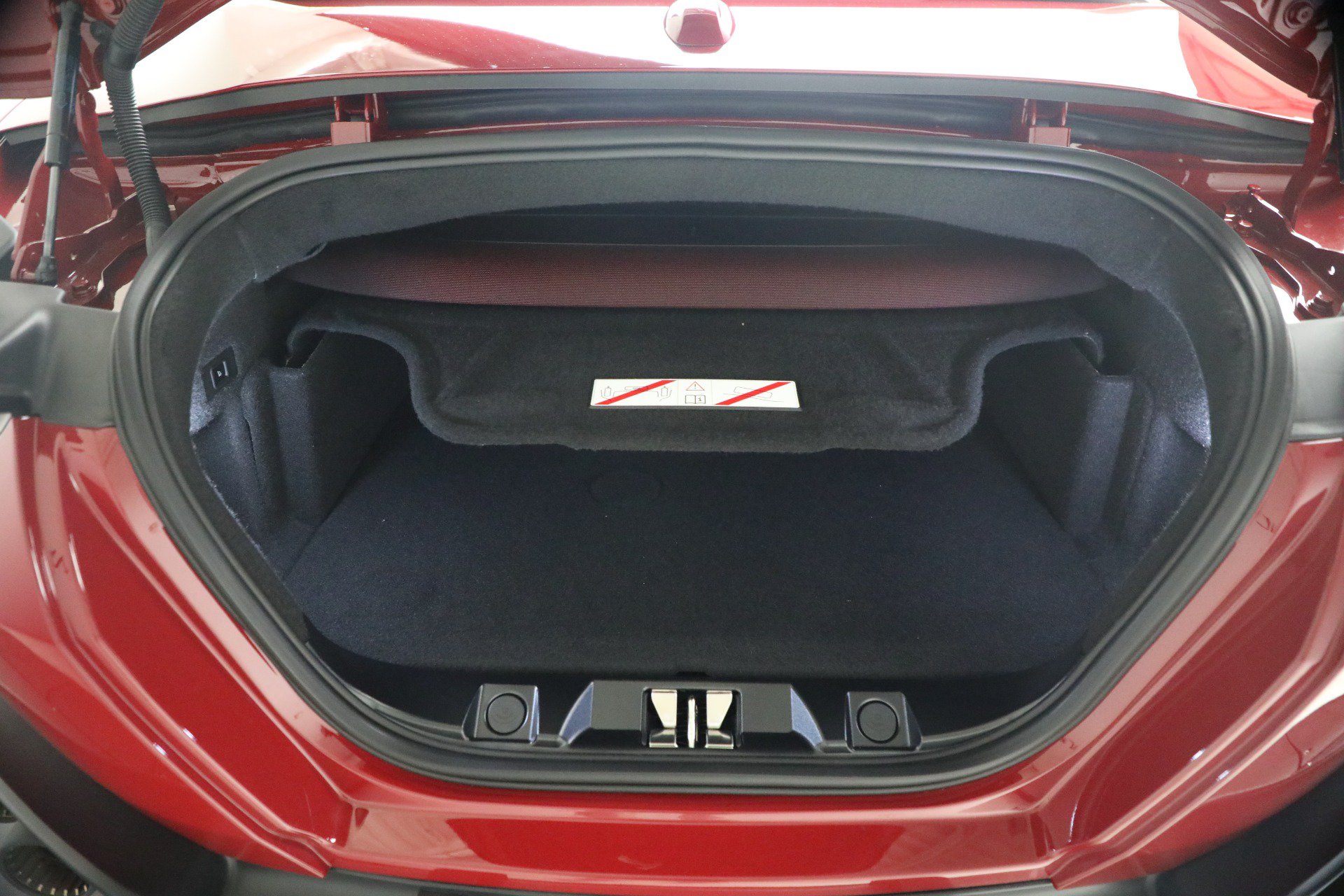Certified 2025 Ferrari Roma Spider RWD image 42