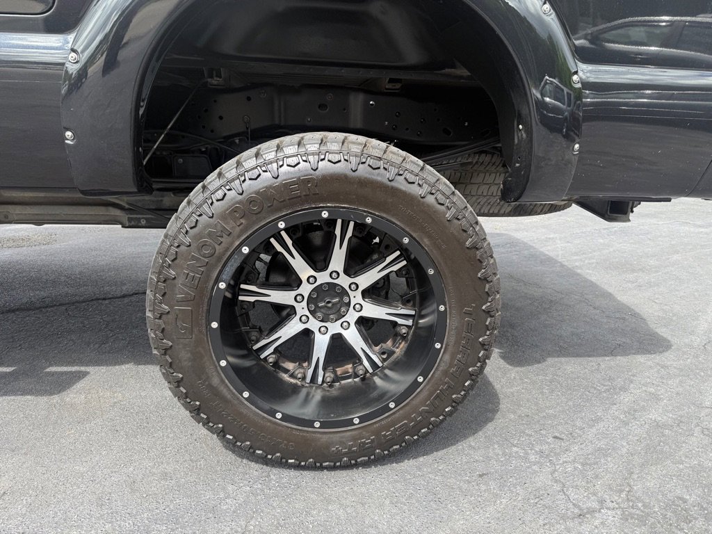 Used 2015 Ford F250 Platinum w/ FX4 Off-Road Package AWD/4WD image 30