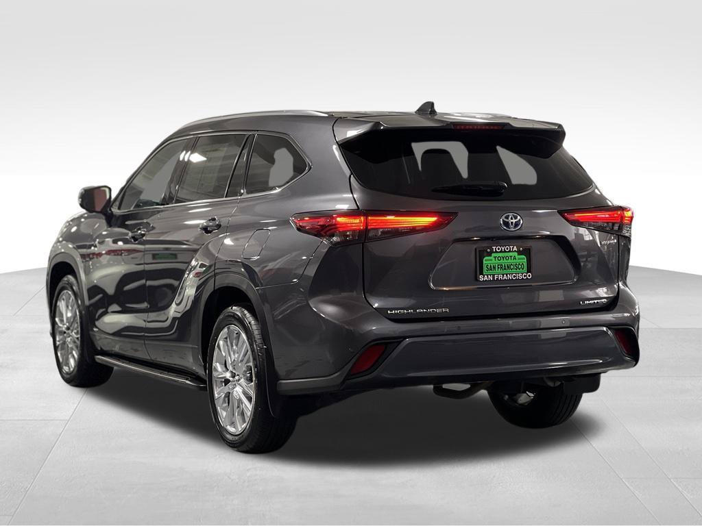 Used 2023 Toyota Highlander Limited AWD/4WD image 3