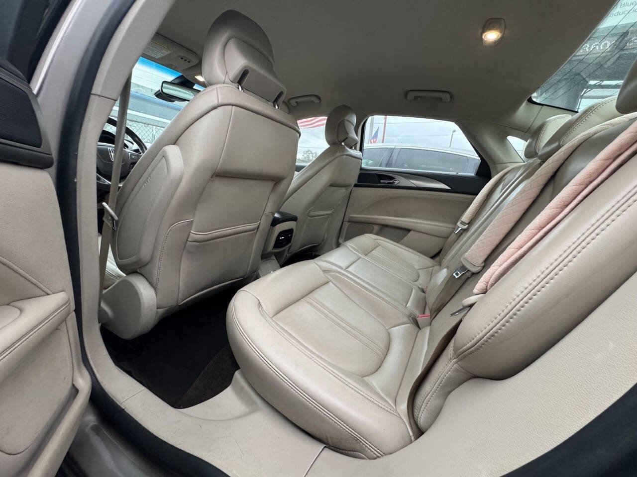 Used 2019 Lincoln MKZ Premiere image 12