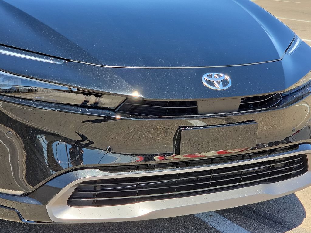 New 2027 Toyota Prius XLE FWD image 7