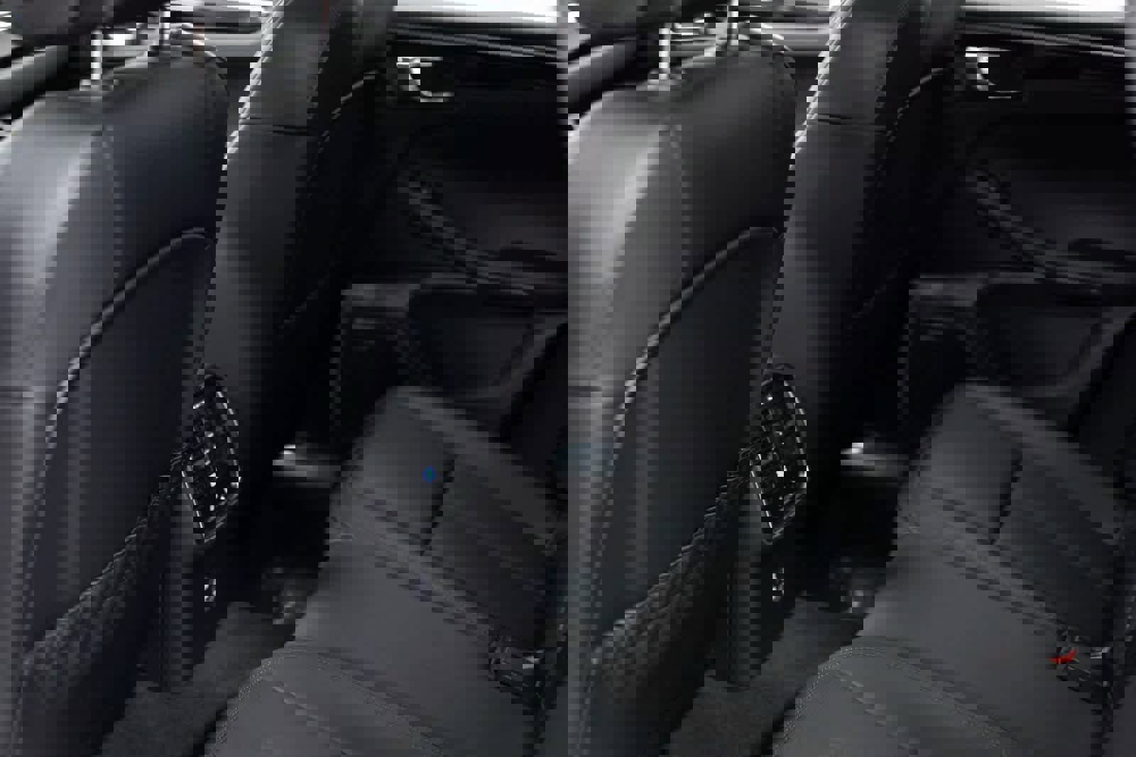 Certified 2025 Porsche Macan Turbo image 29