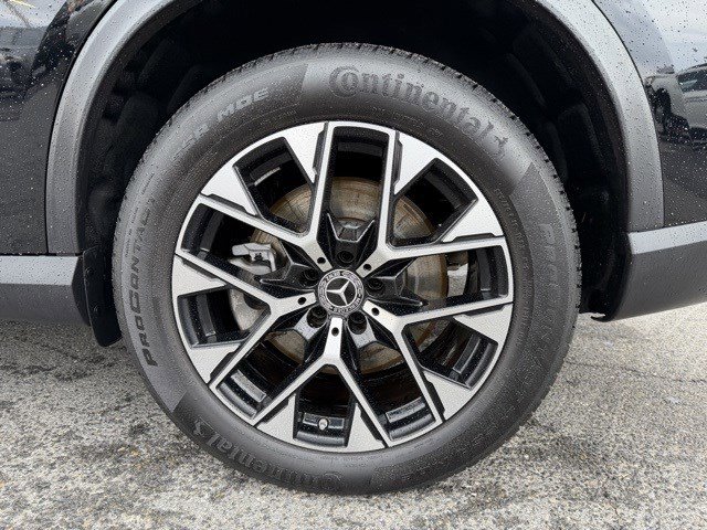 Used 2025 Mercedes-Benz GLC 350e 4MATIC image 23