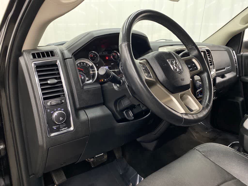 Used 2016 RAM 2500 Laramie AWD/4WD image 2