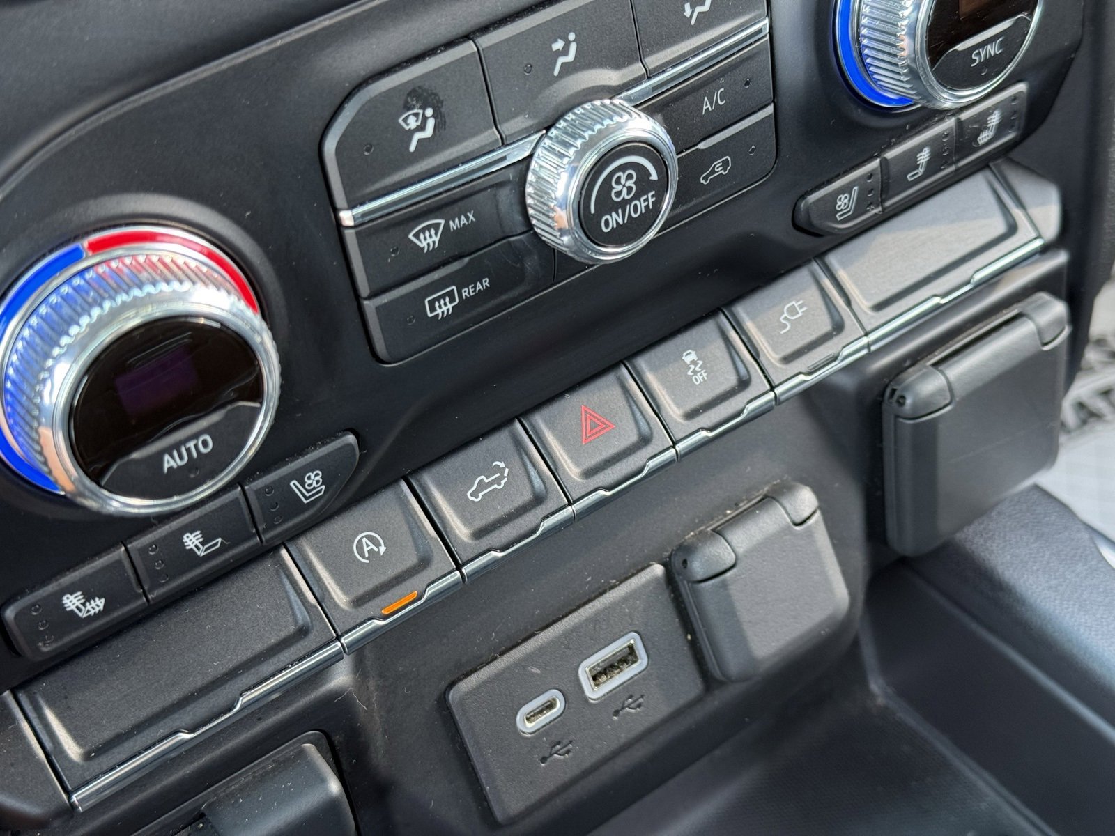 Used 2020 GMC Sierra 1500 SLT w/ SLT Premium Package image 25