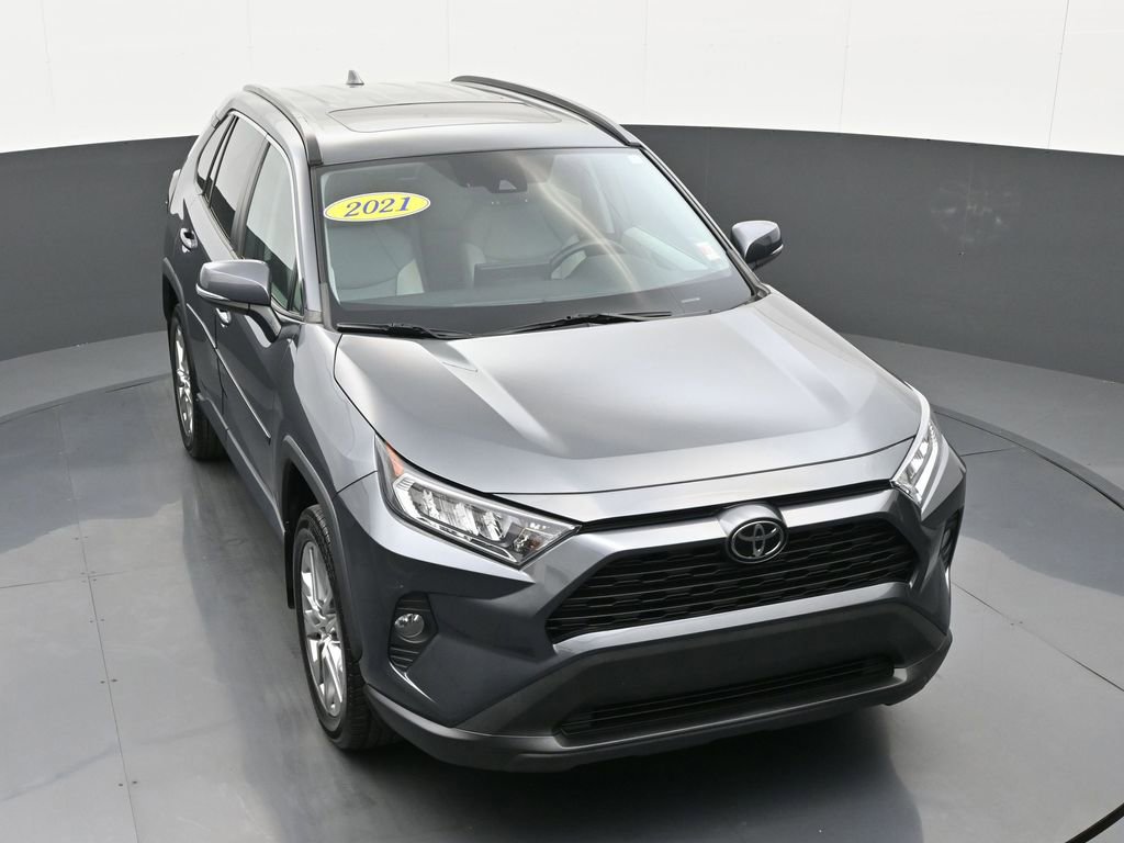 Used 2021 Toyota RAV4 XLE Premium image 42