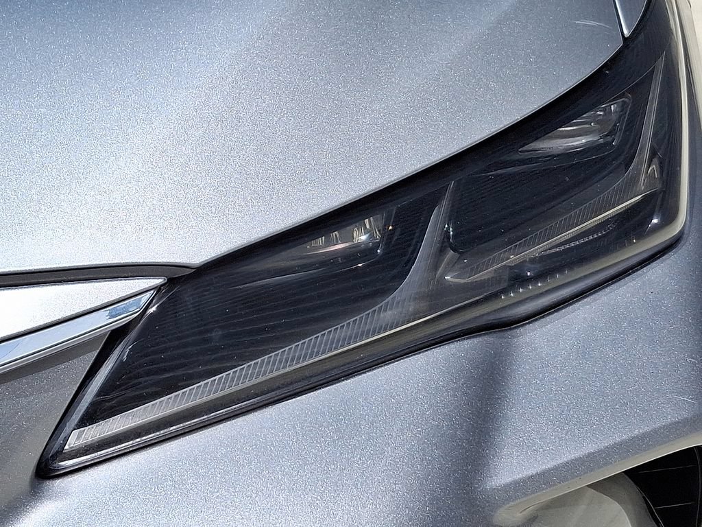 Used 2022 Toyota Avalon Limited w/ Advanced Safety Package FWD image 11