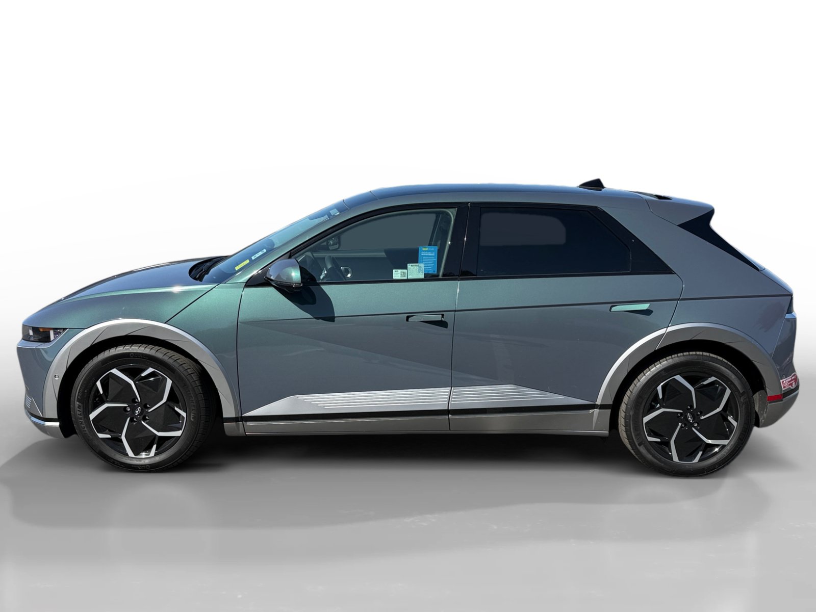 Certified 2024 Hyundai Ioniq 5 Limited RWD image 2
