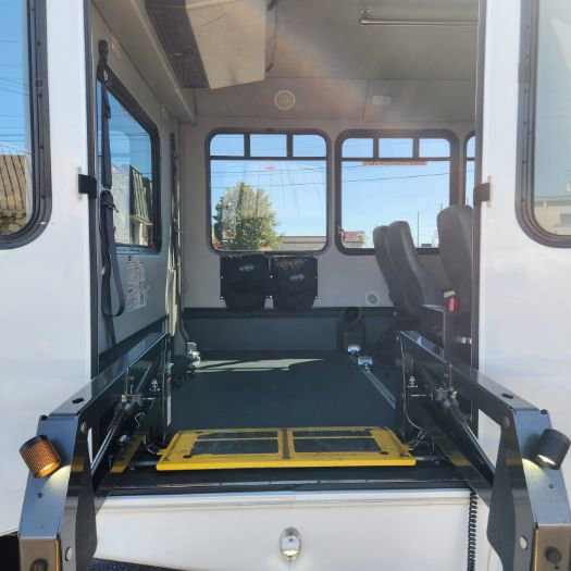 Used 2016 Ford E-350 and Econoline 350 Super Duty RWD image 7