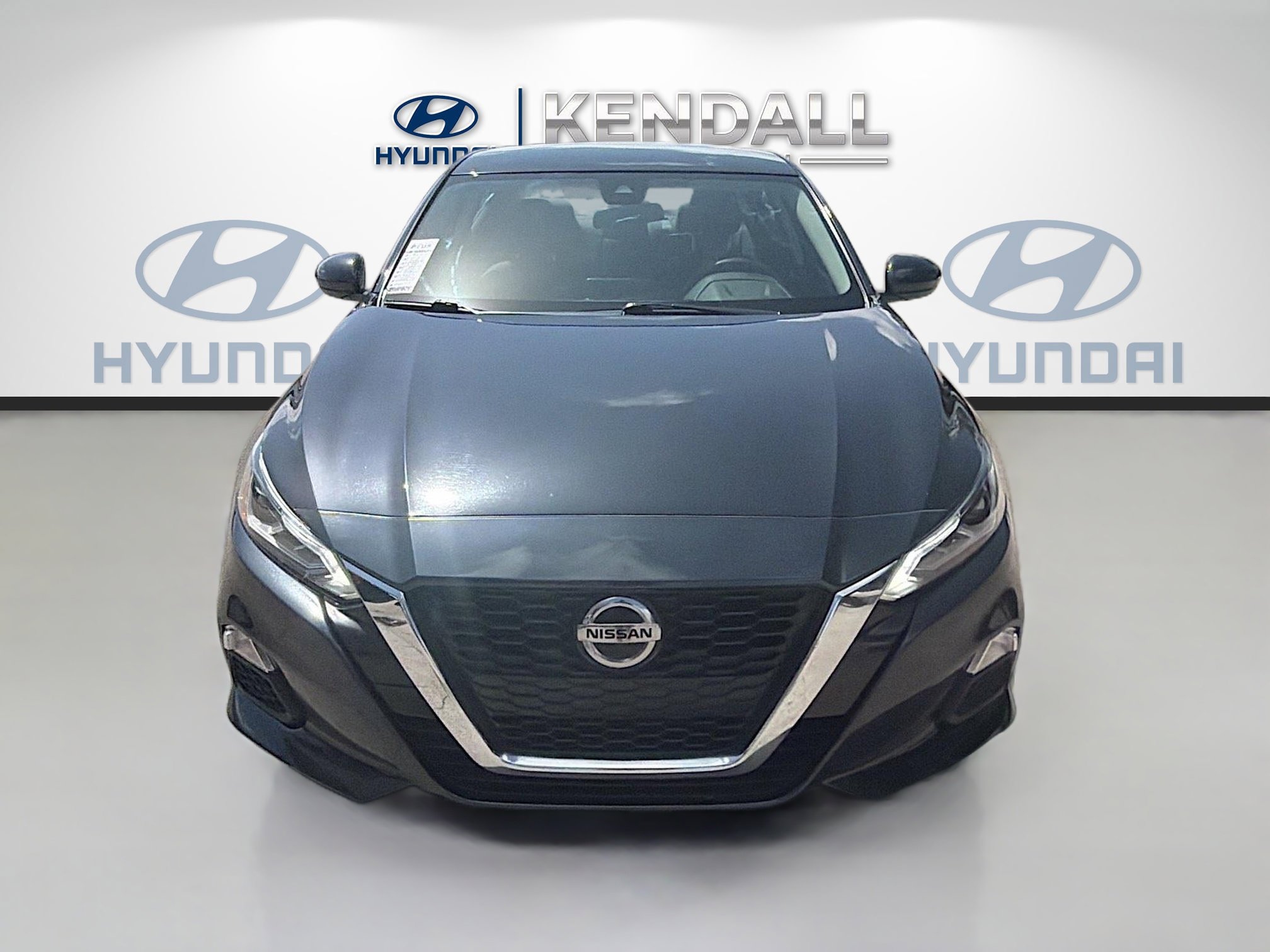 Used 2022 Nissan Altima 2.5 SV FWD image 2