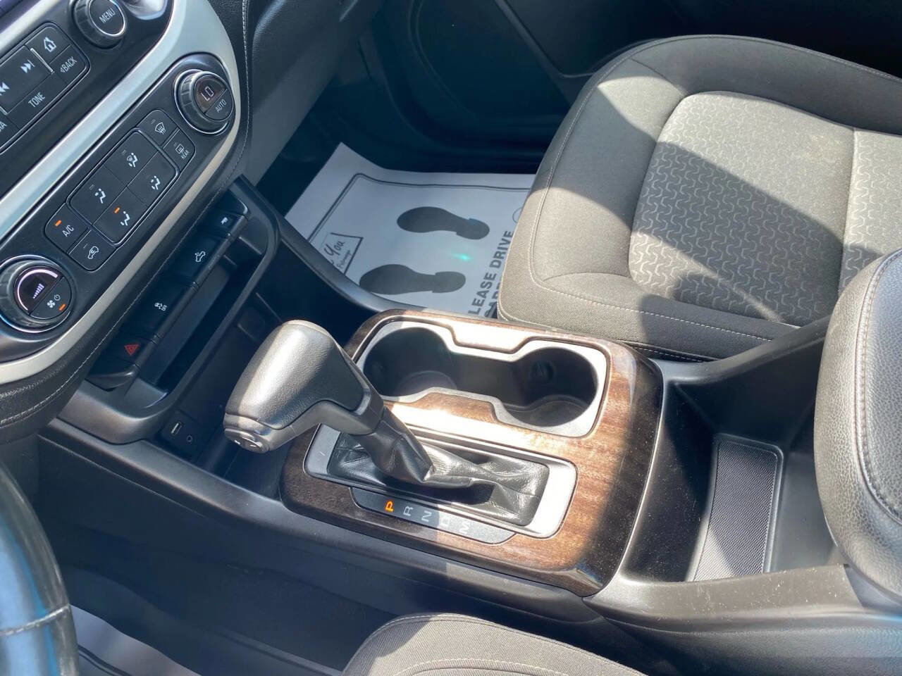 Used 2016 GMC Canyon SLE image 21