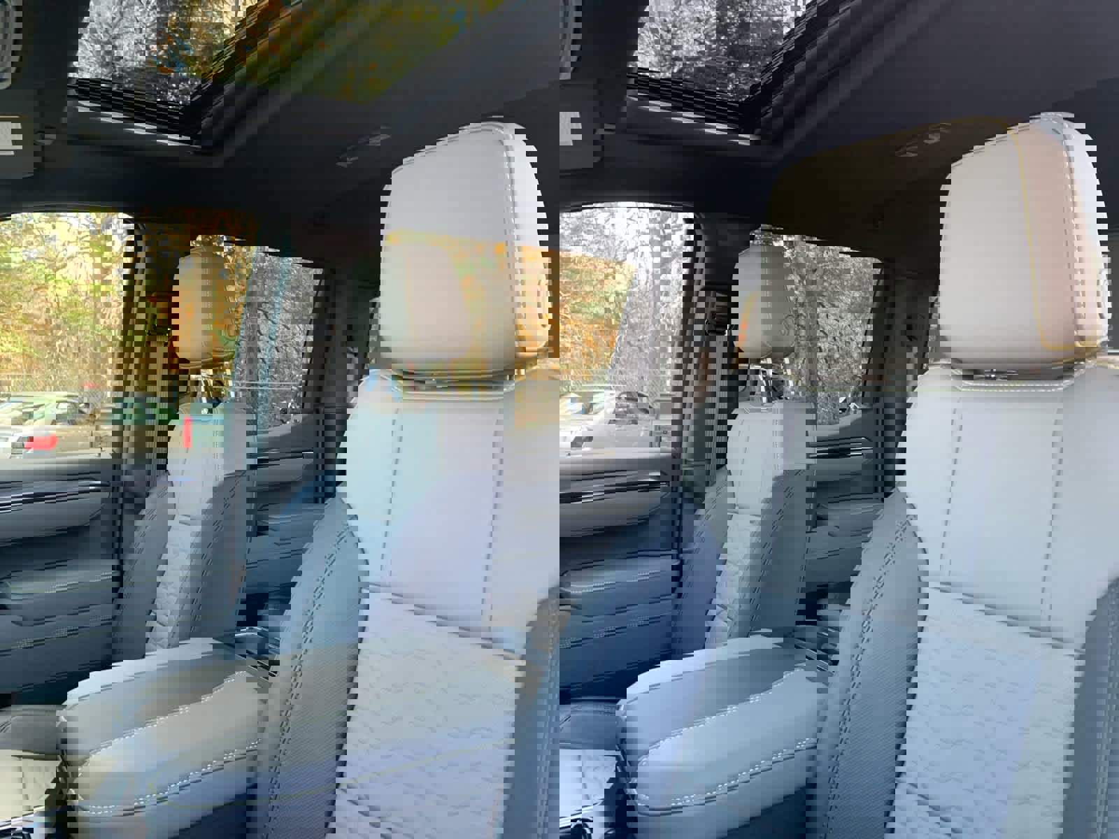 Used 2025 Chevrolet Silverado 1500 ZR2 w/ Technology Package image 14