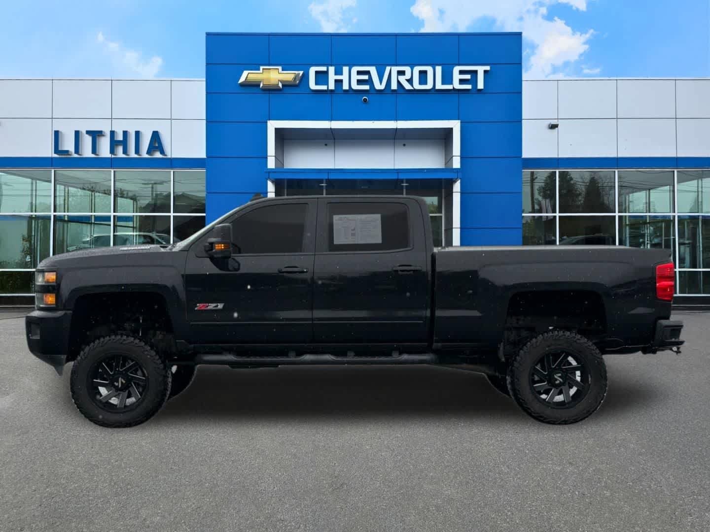Used 2018 Chevrolet Silverado 2500 LTZ w/ Duramax Plus Package AWD/4WD image 5