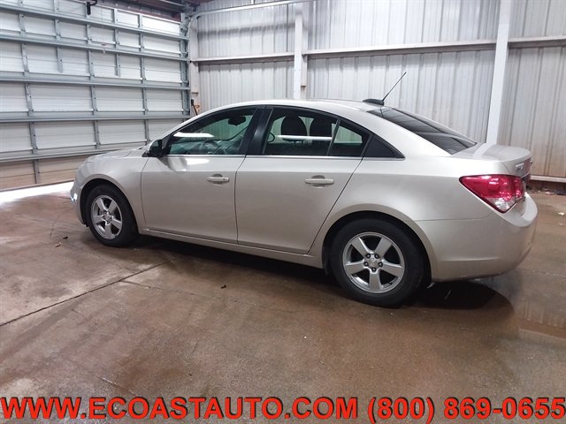 Used 2016 Chevrolet Cruze LT w/ Technology Package FWD image 5