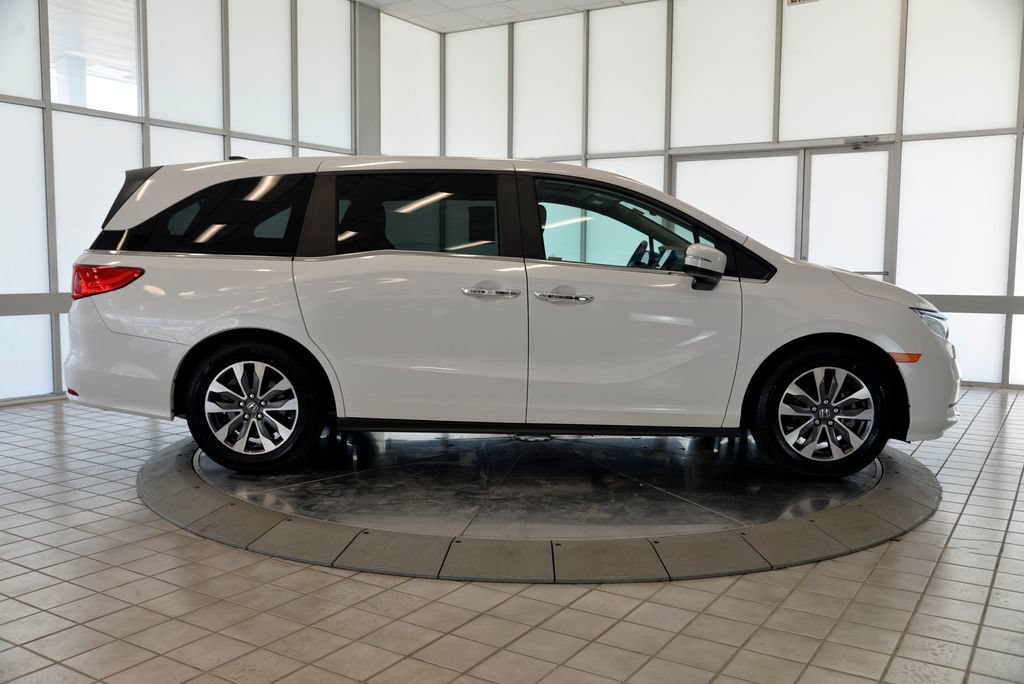 Used 2023 Honda Odyssey EX-L image 9