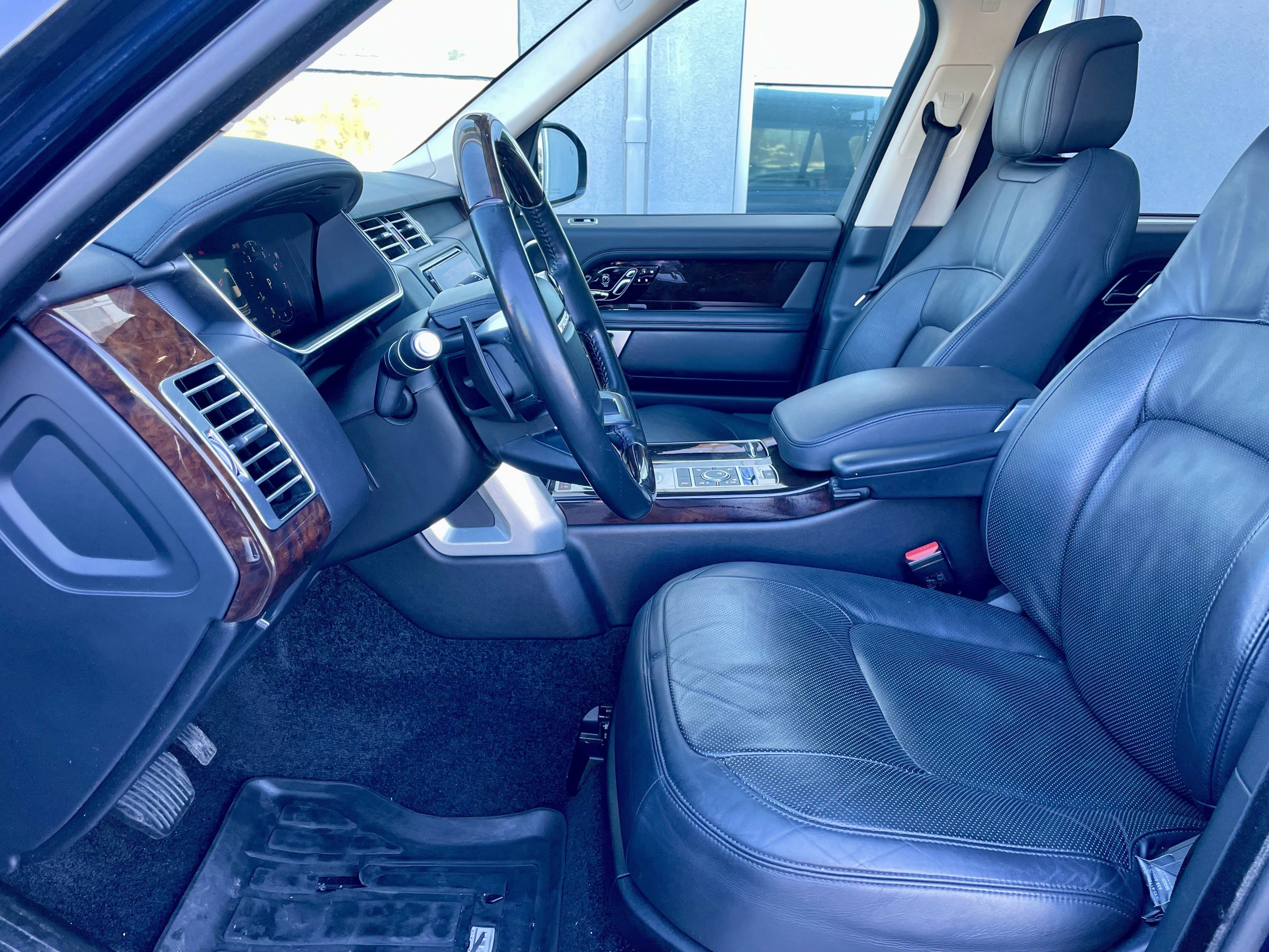 Used 2020 Land Rover Range Rover Long Wheelbase HSE image 14