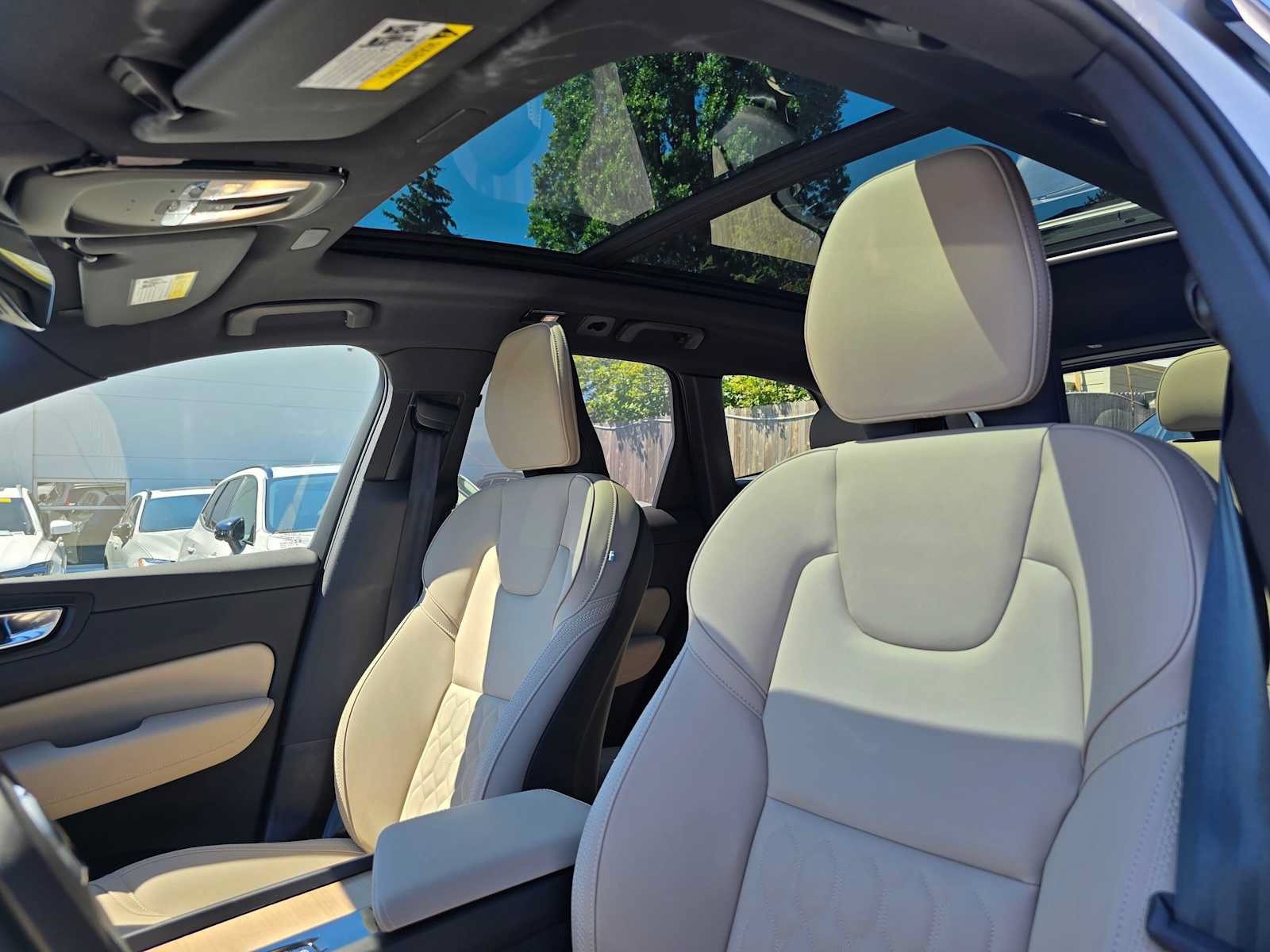 Certified 2026 Volvo XC60 B5 Plus w/ Protection Package Premier AWD/4WD image 22