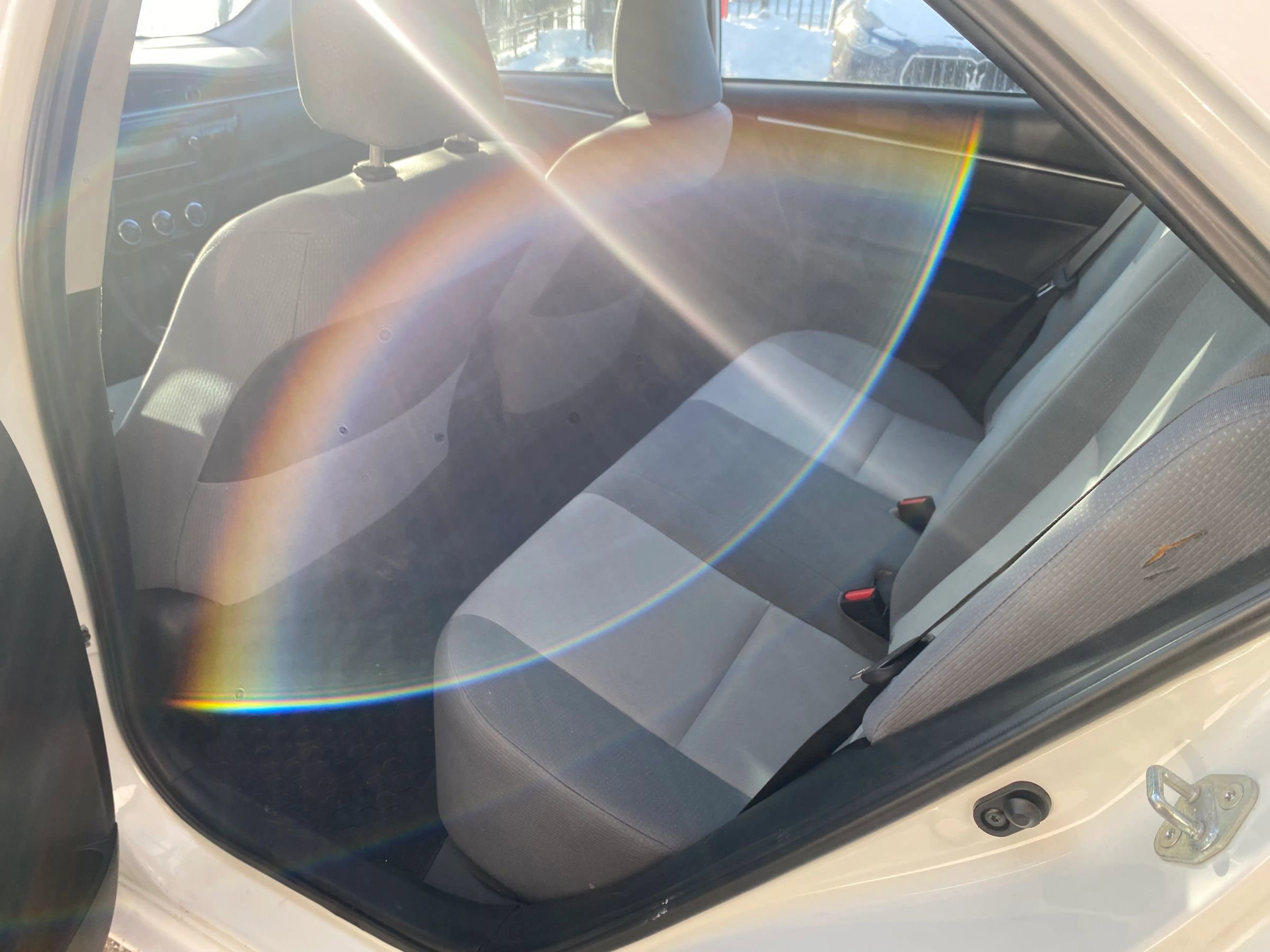 Used 2015 Toyota Corolla L image 9