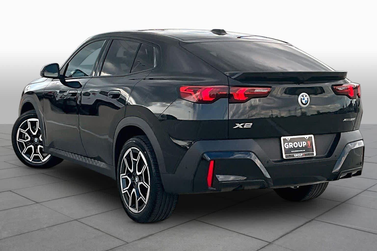 Used 2026 BMW X2 xDrive28i AWD/4WD image 11
