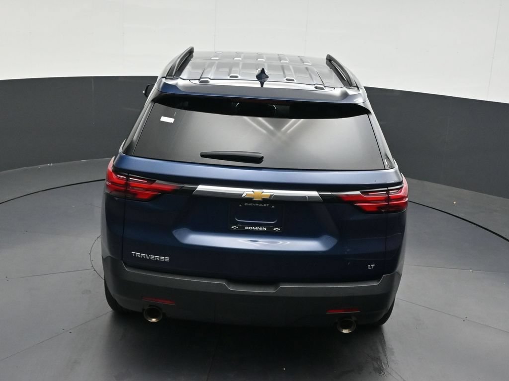Used 2023 Chevrolet Traverse LT FWD image 19