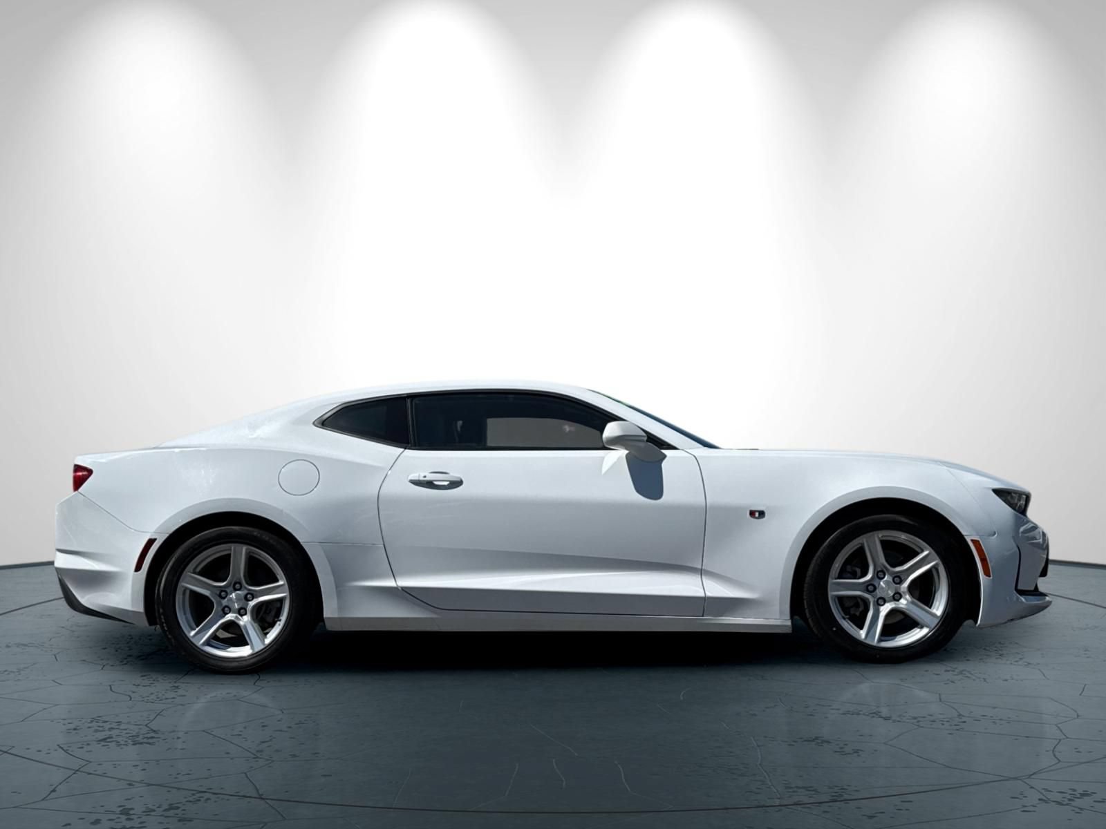 Used 2023 Chevrolet Camaro LT RWD image 3